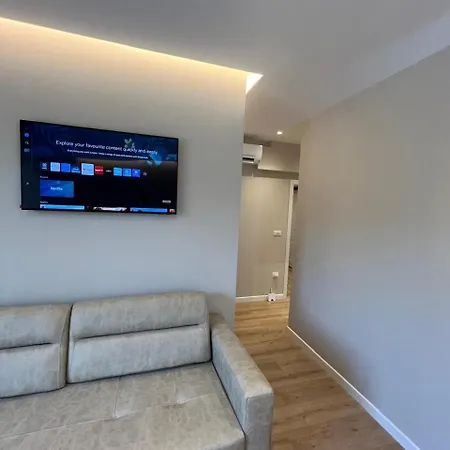 Charles Center Konukevi