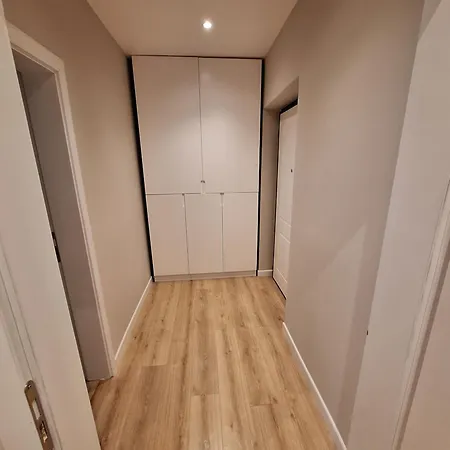 Charles Center 3* Tiran