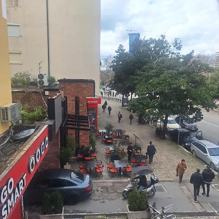 Charles Center Gasthuis Tirana