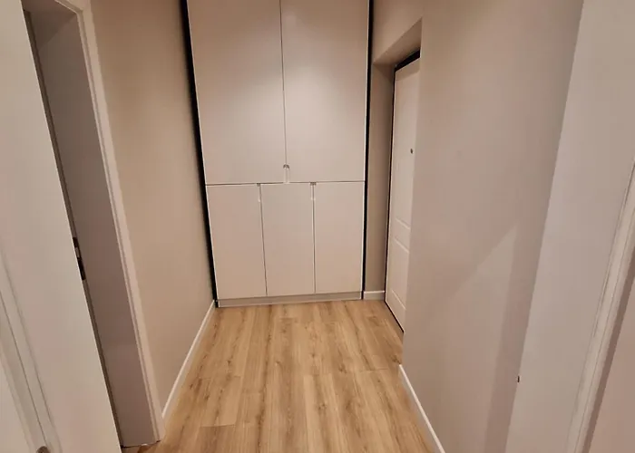 Charles Center 3* Tirana