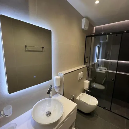 Guest house Charles Center Tirana