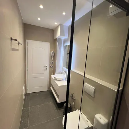 Charles Center 3* Tirana