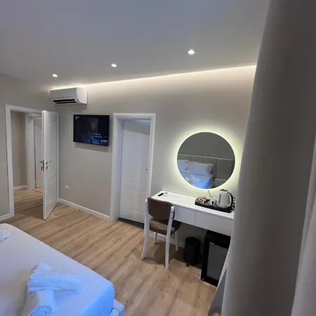 Charles Center 3*