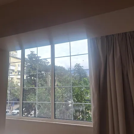 Casa de hóspedes Charles Center Tirana