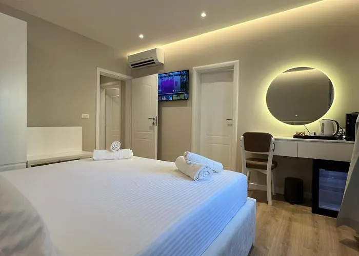 Charles Center Casa de hóspedes Tirana