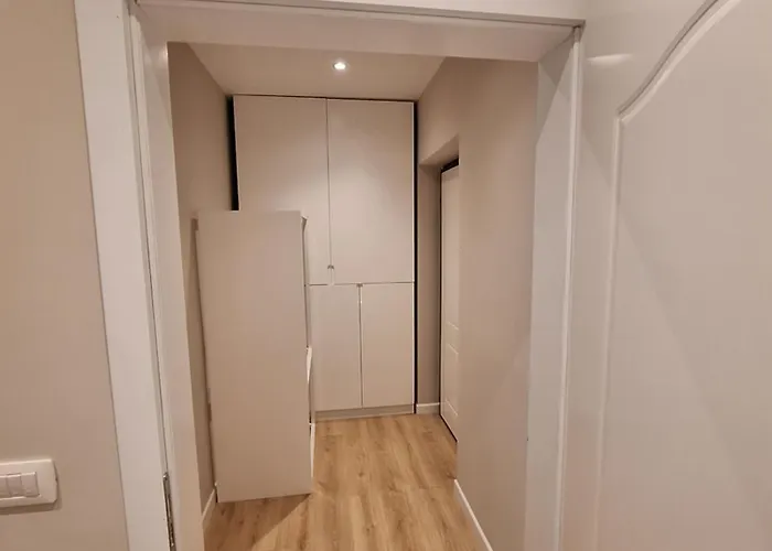 Charles Center 3* Tirana