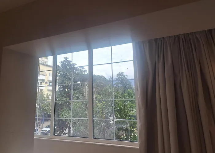 Casa de hóspedes Charles Center Tirana